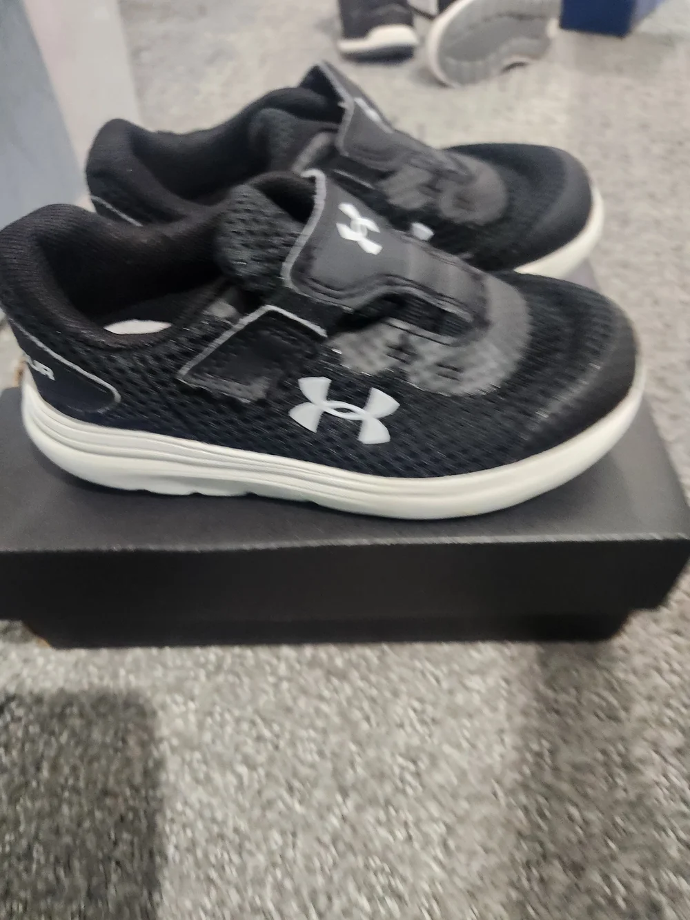 Under Armour Kids' Black Athletic Sneakers Size 8